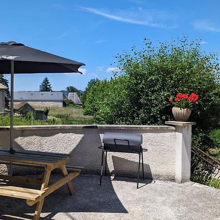 Logement A Brive Proche Centre-Ville Et Campagne - Climatisation, Wifi, Coin Exterieur Et Parking Prives Exteriör bild